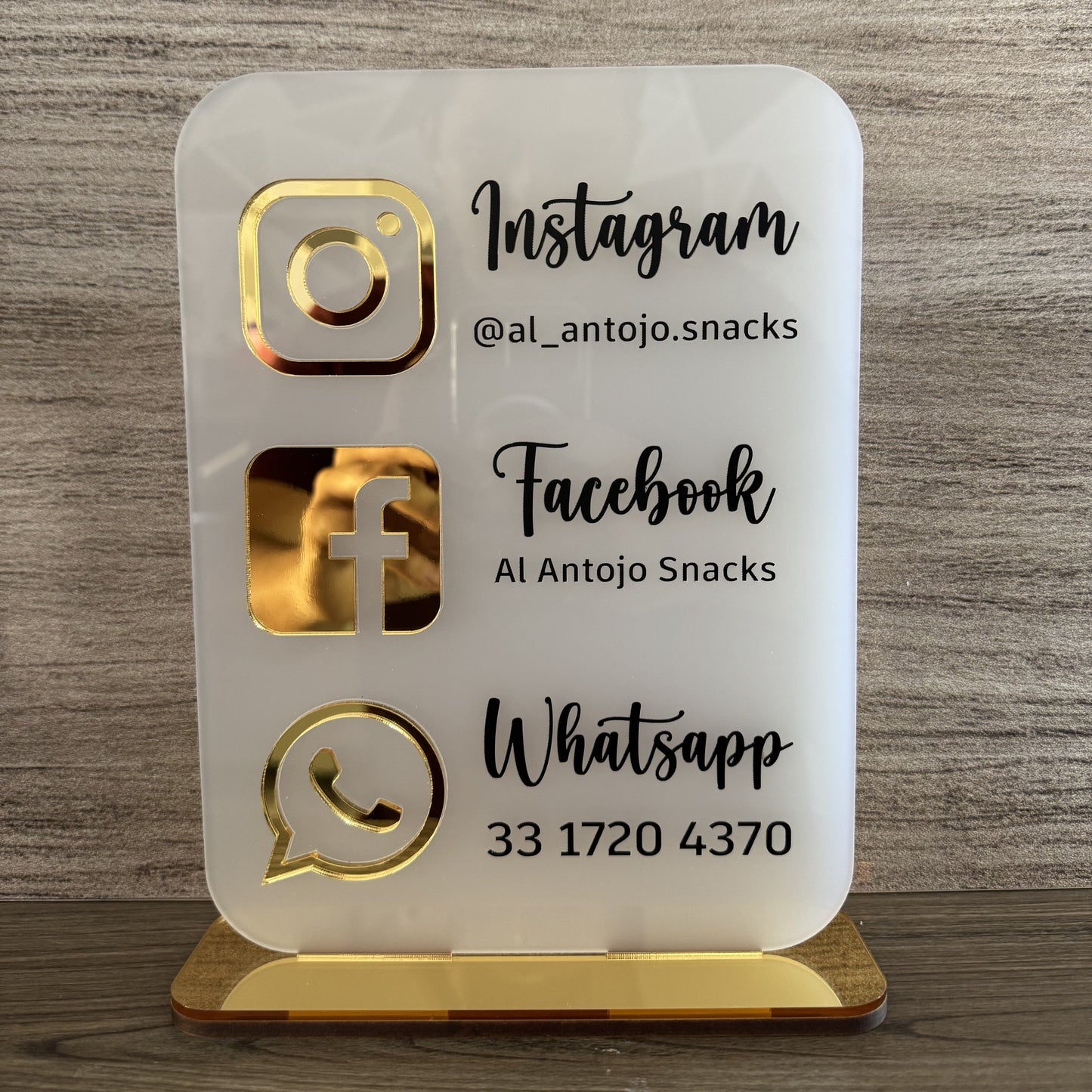 LETRERO REDES SOCIALES