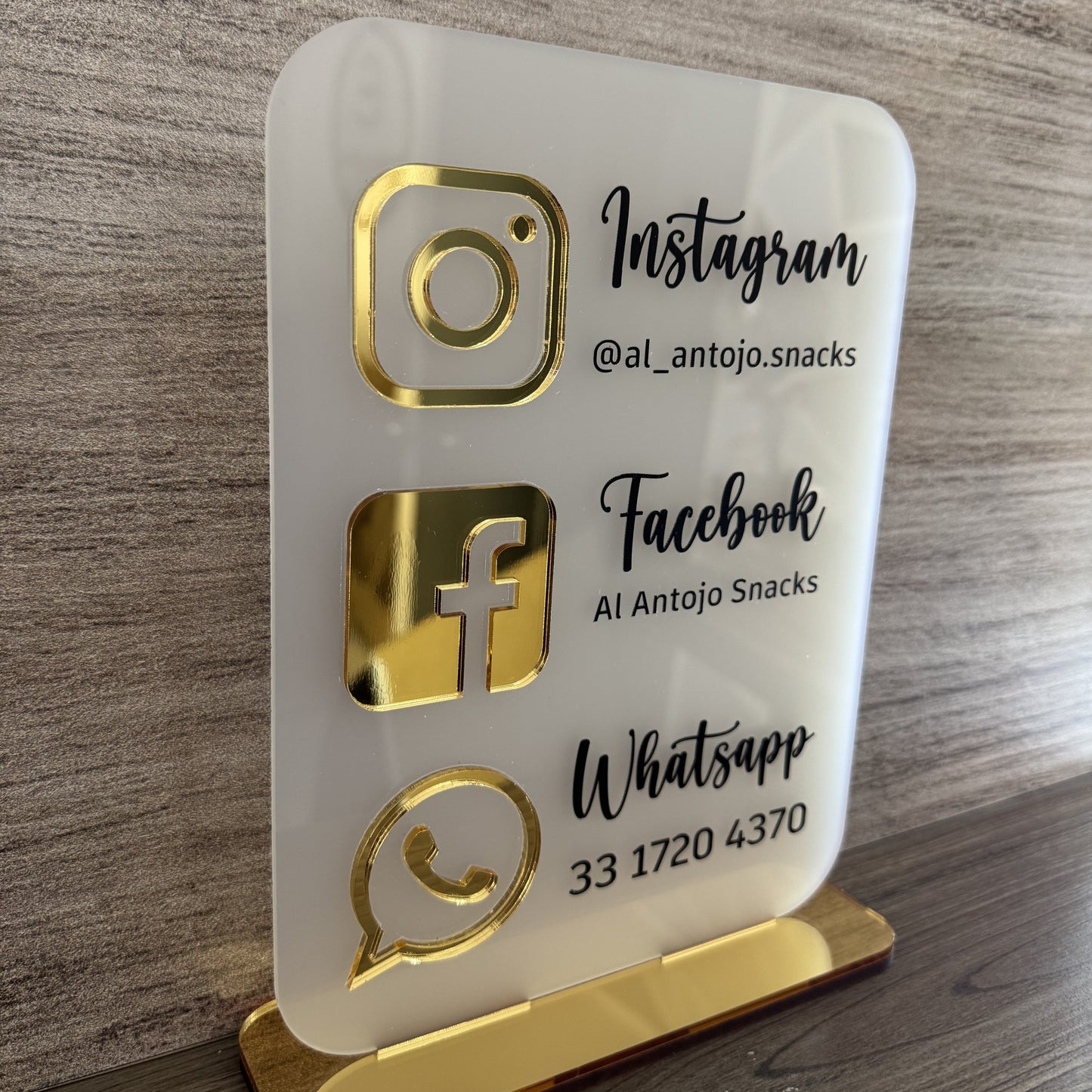 LETRERO REDES SOCIALES